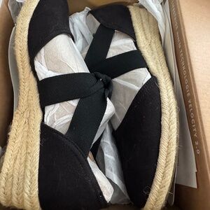 Women’s lifestride wedge size 8
